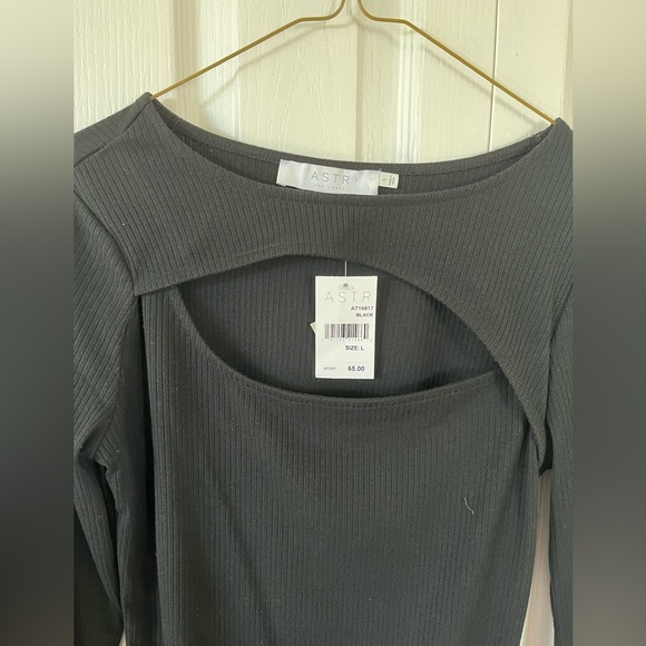 NWT ASTR The Label Long Sleeve Cutout Front Bodysuit - Picture 4 of 6
